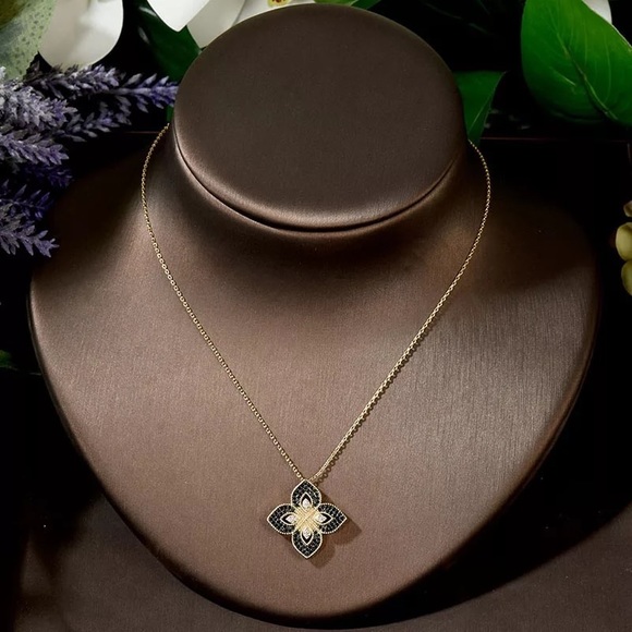 2ct Black Sapphire Venetian Fleur Pendant - Picture 4 of 13